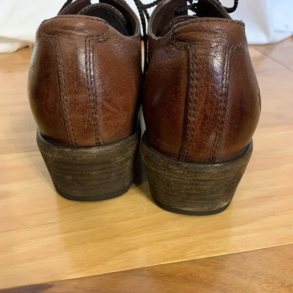 Frye Women's Brown Leather Lace-Up Oxfords